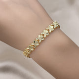 Oro Laminado Solid Bracelet, Gold Filled Style Butterfly Design, Diamond Cutting Finish, Golden Finish