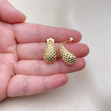 Oro Laminado Stud Earring, Gold Filled Style Teardrop Design, Diamond Cutting Finish, Golden Finish