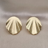 Oro Laminado Stud Earring, Gold Filled Style Leaf Design, Brushed Finish, Golden Finish