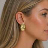 Oro Laminado Stud Earring, Gold Filled Style Polished, Golden Finish