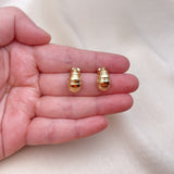 Oro Laminado Stud Earring, Gold Filled Style Teardrop Design, Diamond Cutting Finish, Golden Finish